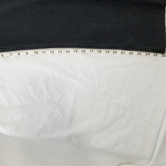 Levis 501 29xPleated Crop - Picture 8 of 8